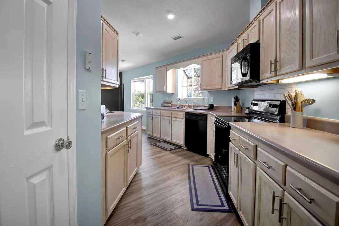 Surf City Serene Waterfront Vacation Home Eksteriør bilde