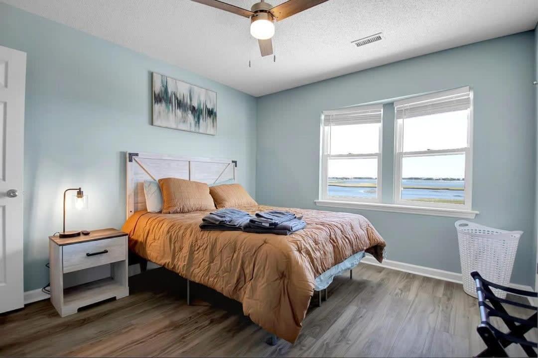 Surf City Serene Waterfront Vacation Home Eksteriør bilde